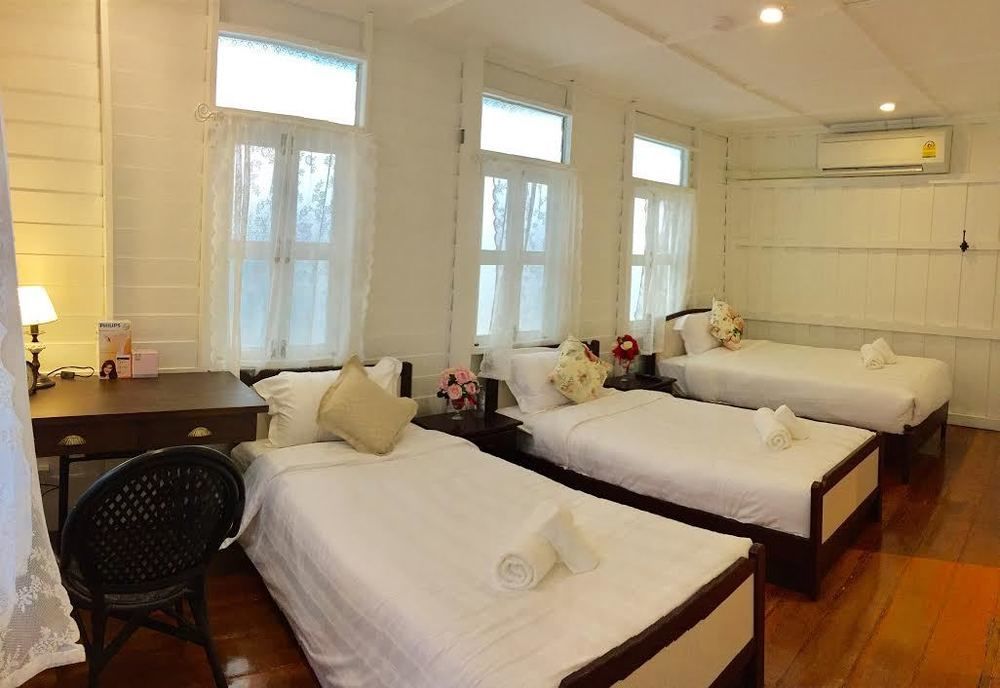 Baankachitpan Bangkok Hotel Ngoại thất bức ảnh
