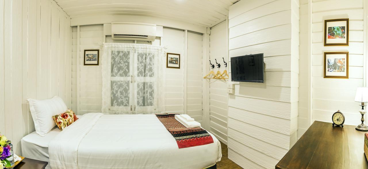 Baankachitpan Bangkok Hotel Ngoại thất bức ảnh