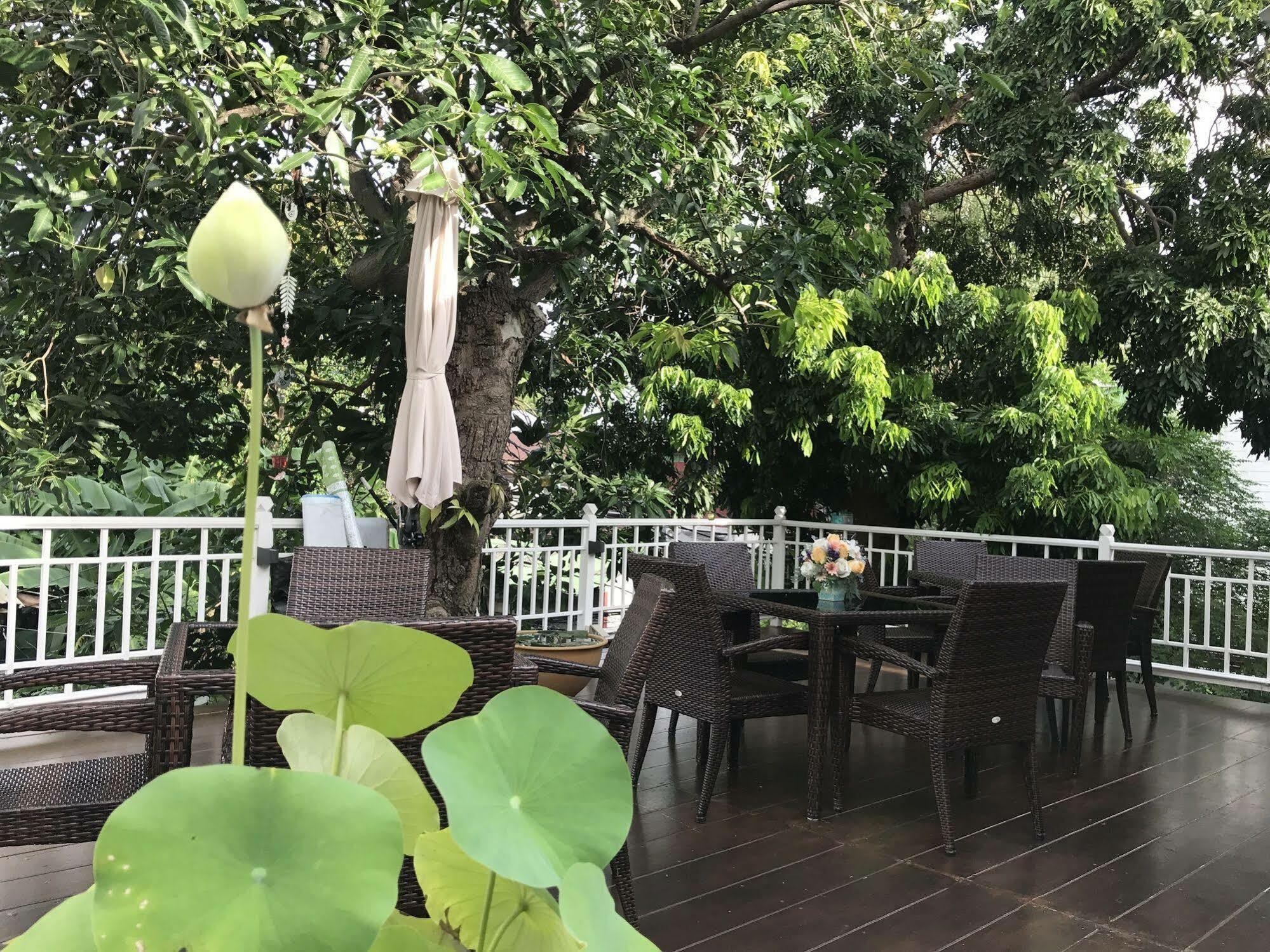 Baankachitpan Bangkok Hotel Ngoại thất bức ảnh