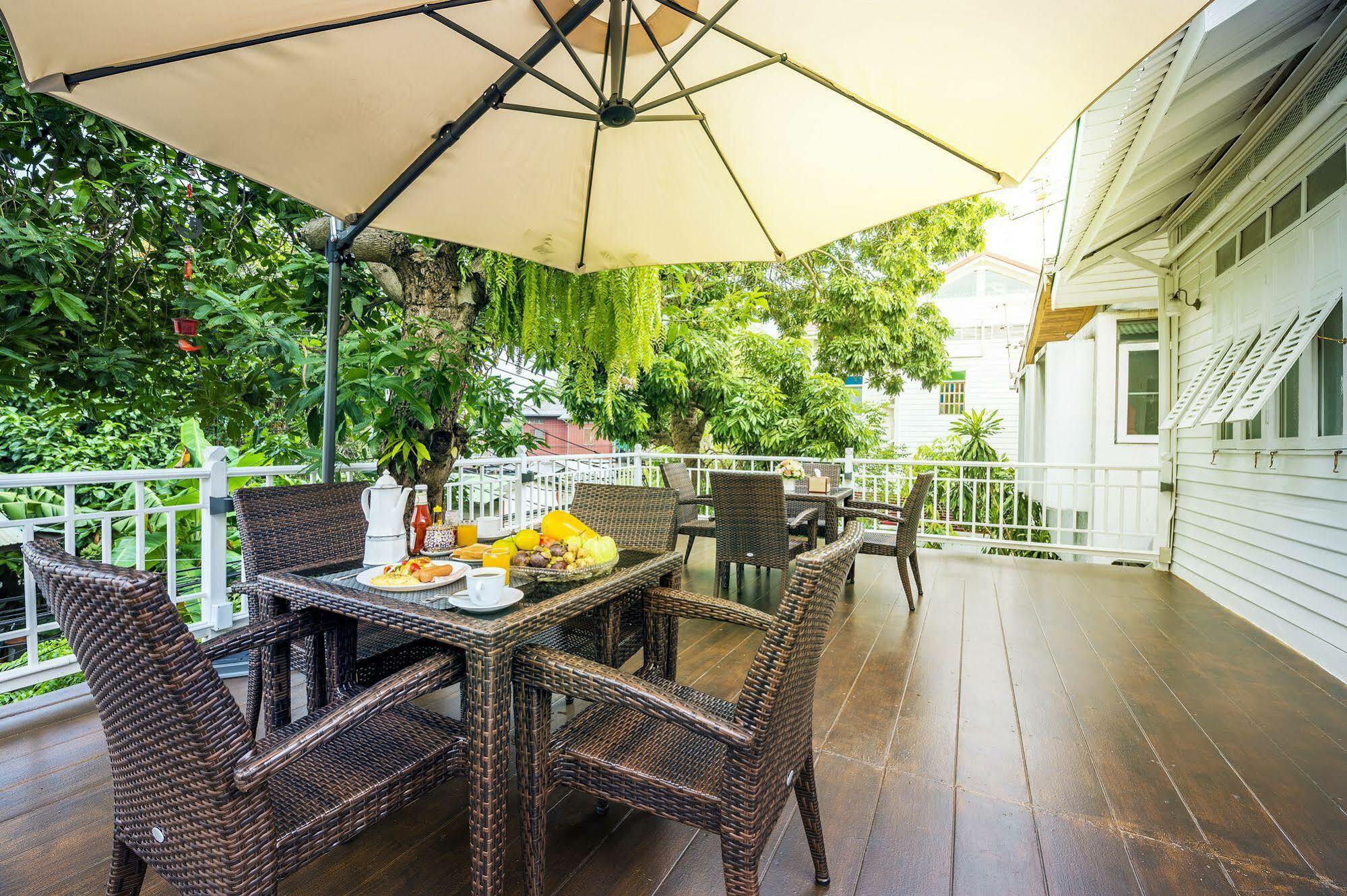 Baankachitpan Bangkok Hotel Ngoại thất bức ảnh